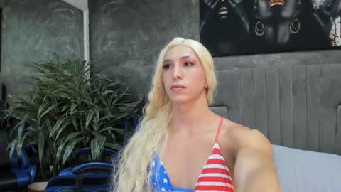 Isa Lancaster online show from September 27, 7:30 pm