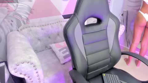    online show from March 6, 10:30 am