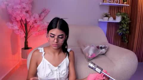    online show from November 30, 3:49 pm