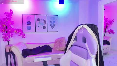 Snapshot of isa_reel chatting on October 26, 12:33 pm ISA online show from October 26, 12:33 pm