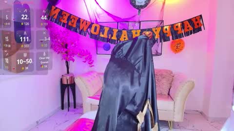 Snapshot of isa_reel chatting on November 2, 12:40 pm ISA online show from November 2, 12:40 pm