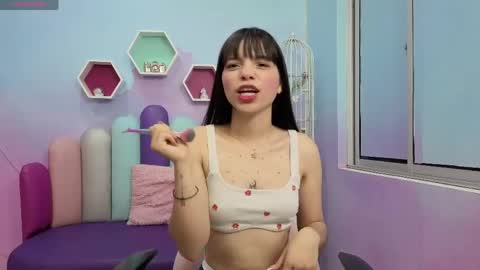 Isaa Skinny  online show from April 30, 3:35 am