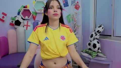 Isaa Skinny  online show from June 18, 9:14 am