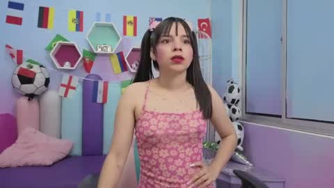 Isaa Skinny  online show from July 3, 3:57 am