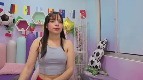 Isaa Skinny  online show from July 10, 3:44 am