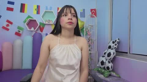 Isaa Skinny  online show from July 21, 3:42 am