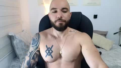 Snapshot of isaac_carter chatting on September 22, 11:12 am Isaac carter online show from September 22, 11:12 am