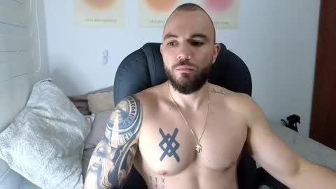 Snapshot of isaac_carter chatting on October 17, 11:13 am Isaac carter online show from October 17, 11:13 am
