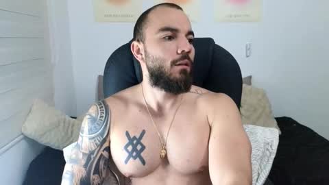 Isaac carter online show from November 6, 10:38 am