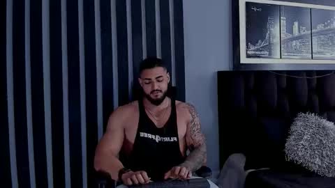 Snapshot of isaac_connor1 chatting on May 24, 8:25 pm Isaac online show from May 24, 8:25 pm