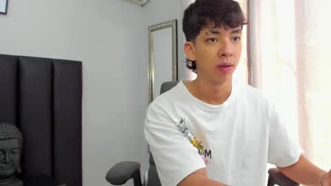 isaac_cryston online show from February 9, 1:46 pm