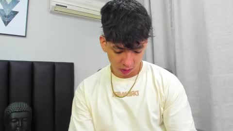 isaac_cryston online show from February 10, 1:01 pm