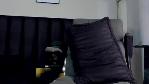 isaac_cryston online show from March 2, 10:38 pm