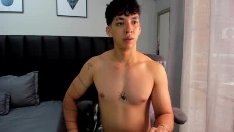 isaac_cryston online show from March 3, 8:54 pm