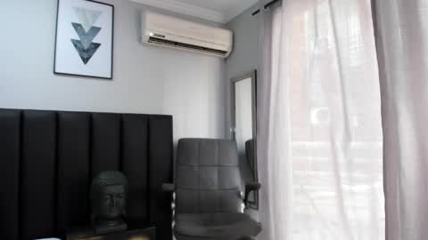 isaac_cryston online show from March 7, 8:44 pm