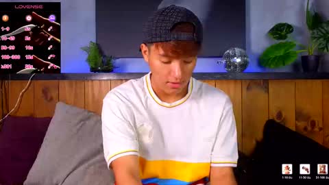 isaac_grimm online show from March 18, 2:26 am