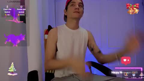 isaac online show from December 15, 10:36 pm