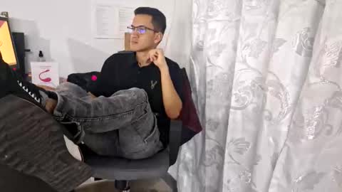 Snapshot of isaac_winter_ chatting on October 22, 4:13 am Isaac online show from October 22, 4:13 am