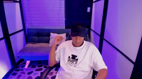 Snapshot of isaacblack_ chatting on October 7, 4:09 am IsaacBlack online show from October 7, 4:09 am