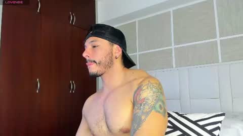 Isaac Surez online show from July 18, 6:01 pm