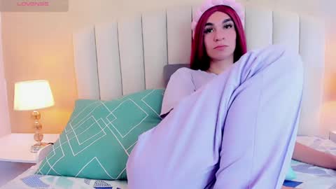 isabel_palmer online show from May 14, 9:32 pm
