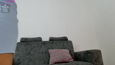 isabela online show from March 23, 3:05 pm