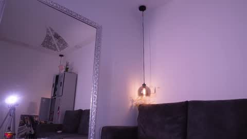 Isabela online show from May 25, 11:49 am