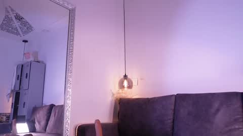Isabela online show from May 27, 11:51 am