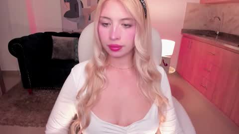 isabela romano online show from September 12, 5:18 am