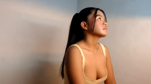 Isabell online show from June 20, 8:00 pm