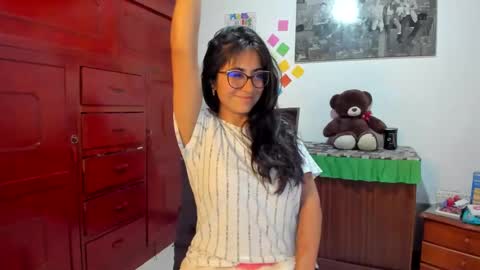 Isabella22 1 online show from January 9, 3:58 am