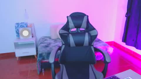 isabella__666 online show from December 4, 4:11 am