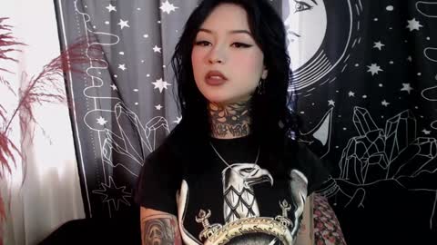 Snapshot of isabella__dark chatting on January 30, 8:21 pm online show from January 30, 8:21 pm