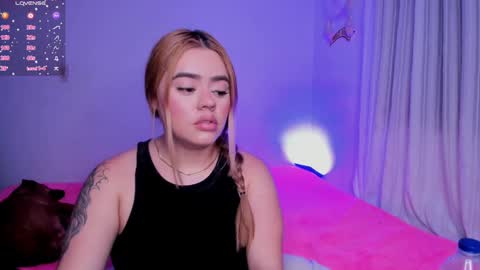 Snapshot of isabella_arias1 chatting on January 2, 11:38 pm Isabella Arias online show from January 2, 11:38 pm