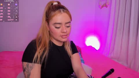 Snapshot of isabella_arias1 chatting on January 6, 8:57 am Isabella Arias online show from January 6, 8:57 am