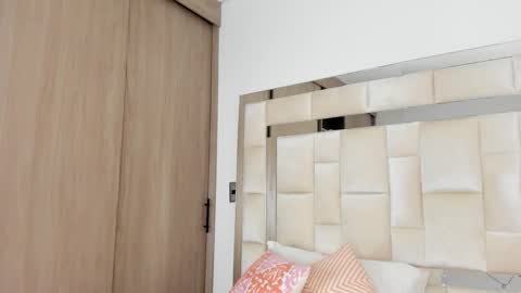 isabella_gomez11 online show from February 17, 9:41 pm