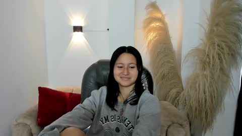 Isabella online show from March 14, 1:16 pm