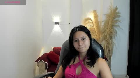 Isabella online show from June 8, 1:39 am