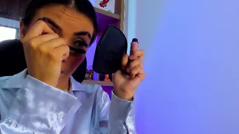 Snapshot of isabella_hv chatting on June 16, 6:10 pm ISABELLA online show from June 16, 6:10 pm