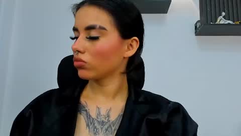 Snapshot of isabella_hv chatting on July 19, 2:04 am ISABELLA online show from July 19, 2:04 am