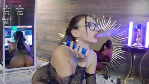 Isabella online show from October 14, 8:04 am