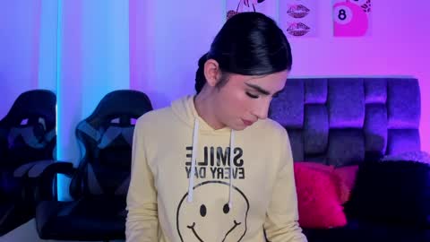 Isabella Moon9 online show from April 7, 12:27 pm