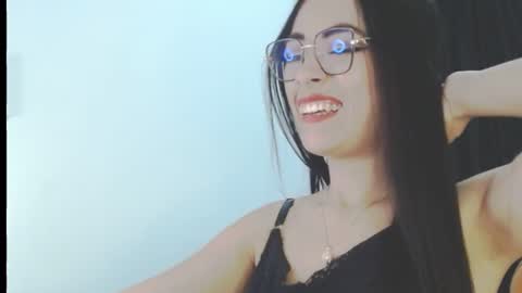 isabella_piercee online show from June 24, 11:15 pm