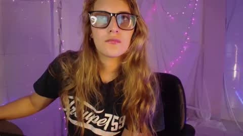 Isabella Rros online show from February 10, 10:03 pm