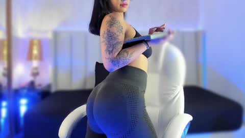 Isa  online show from December 4, 9:35 pm