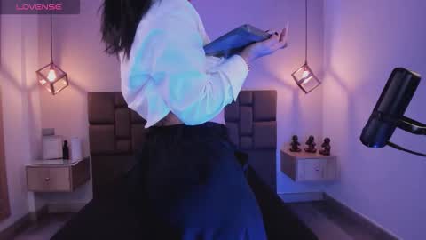 Isa  online show from October 12, 2:10 am