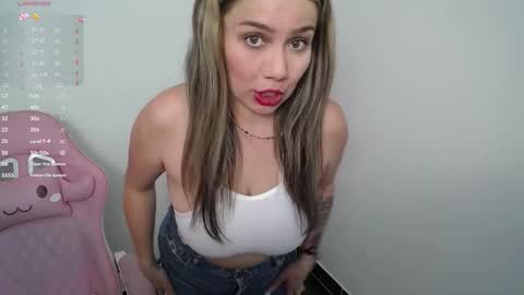 isabella_wish1 online show from December 23, 3:04 am