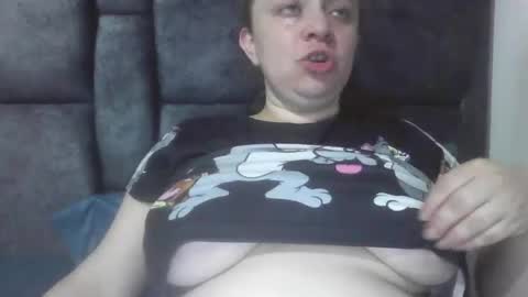 Snapshot of isabellaa_hills_ chatting on May 6, 4:23 pm isabellaa_hills_ online show from May 6, 4:23 pm