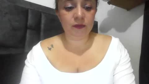 Snapshot of isabellaa_hills_ chatting on June 29, 11:27 pm isabellaa_hills_ online show from June 29, 11:27 pm