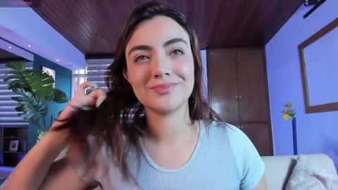 Isabella  Everyday From 0530 to 1430 Col Time online show from October 25, 11:29 am